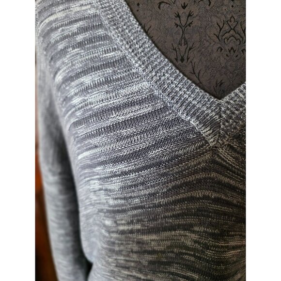 Ellen Tracy Womens V-Neck Knit Sweater Small Gray Cotton Blend - Picture 2 of 7